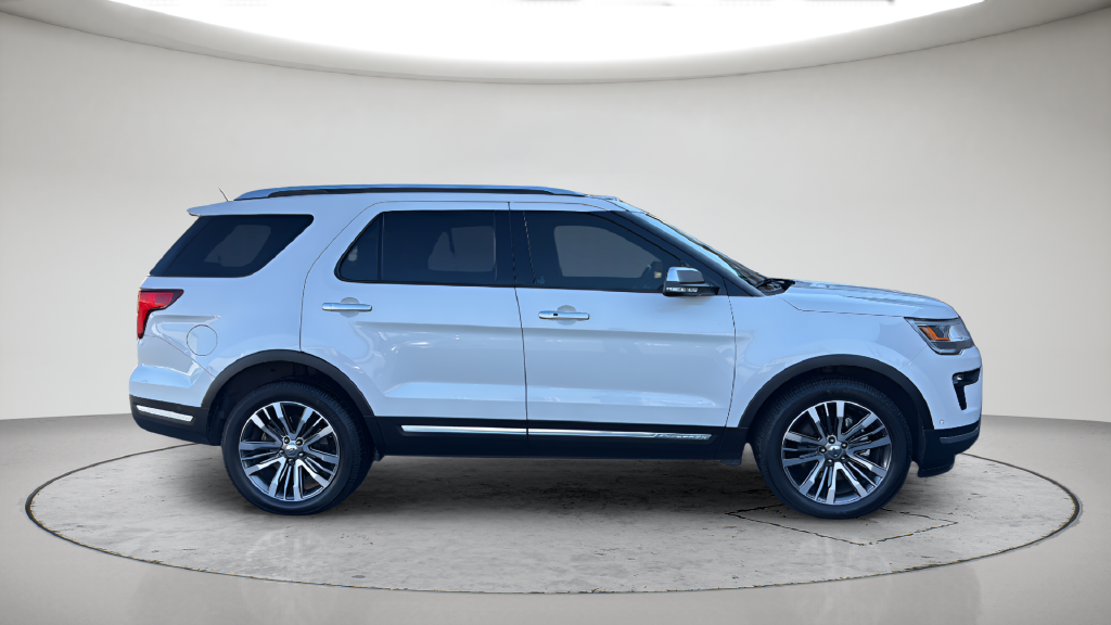 Used 2019 White Platinum Clearcoat Metallic Ford Platinum image 6