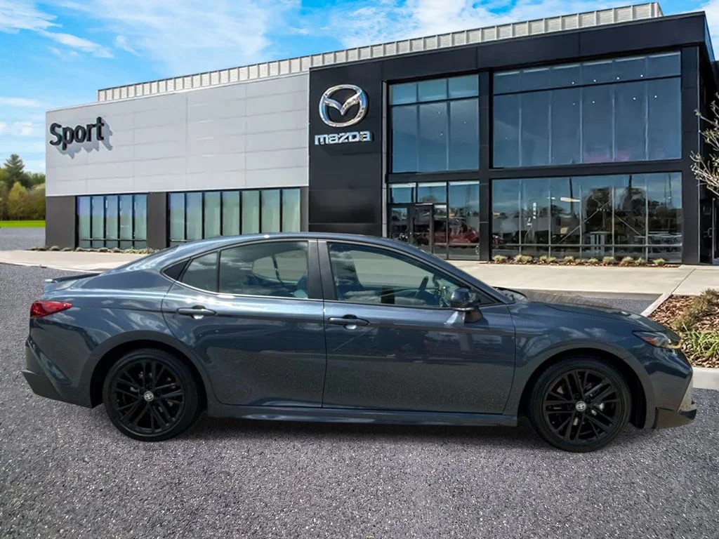 Used 2026  Toyota SE image 2