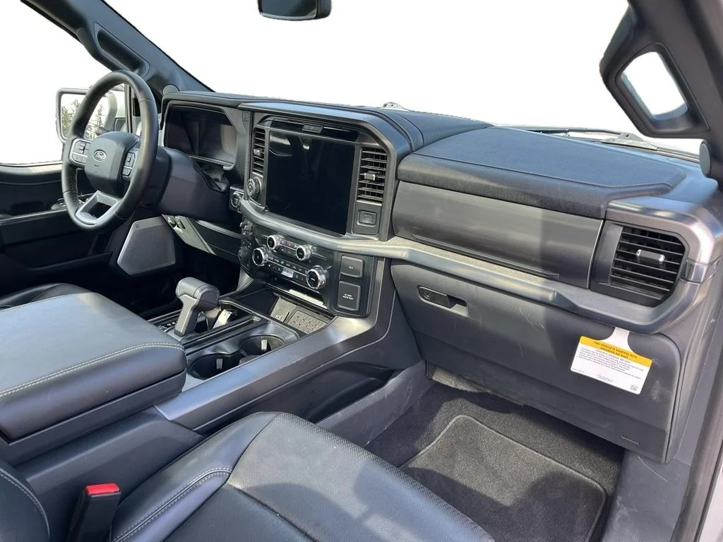 Used 2025 White Ford Lariat image 7