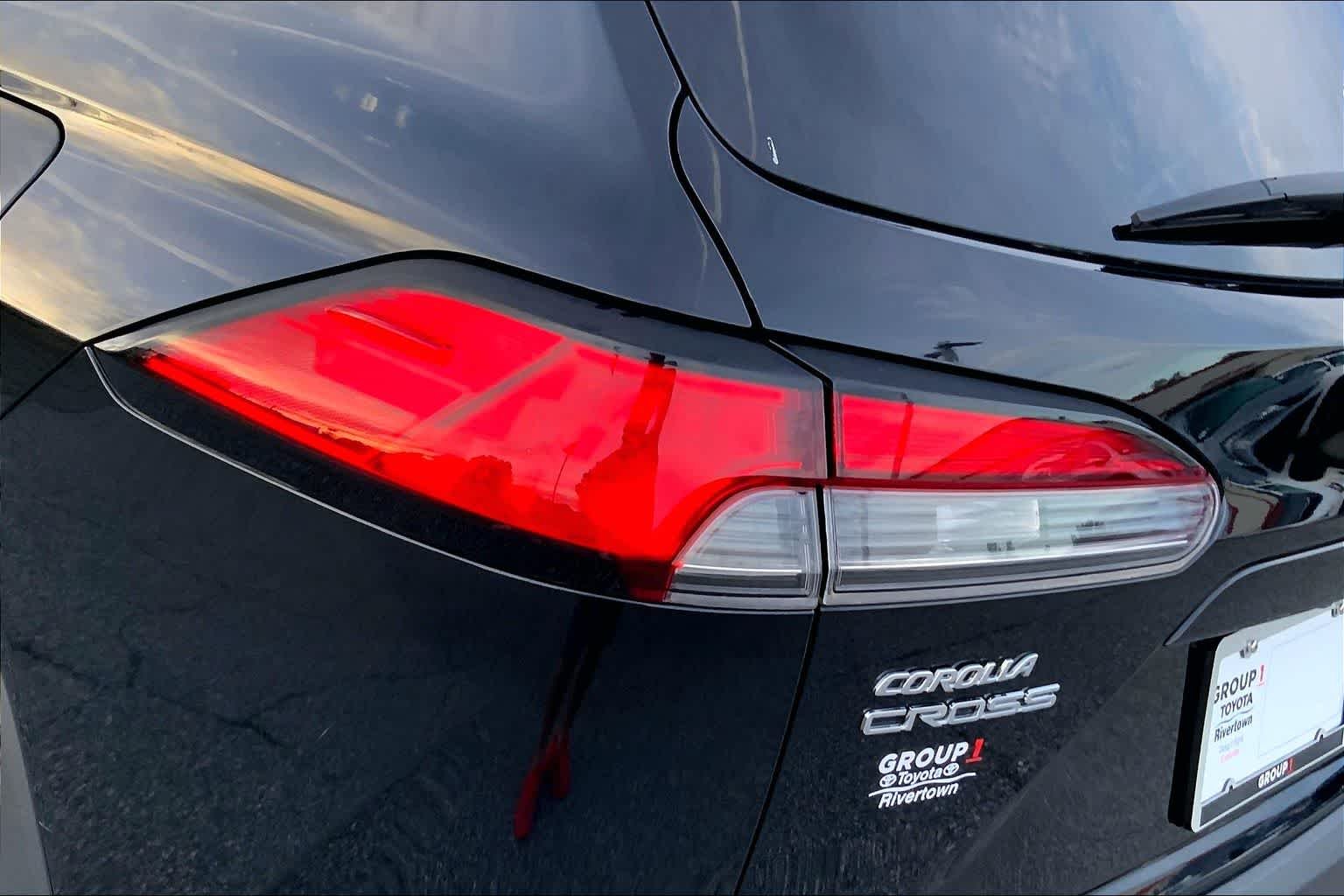 Used 2024 Jet Black Toyota XLE image 27