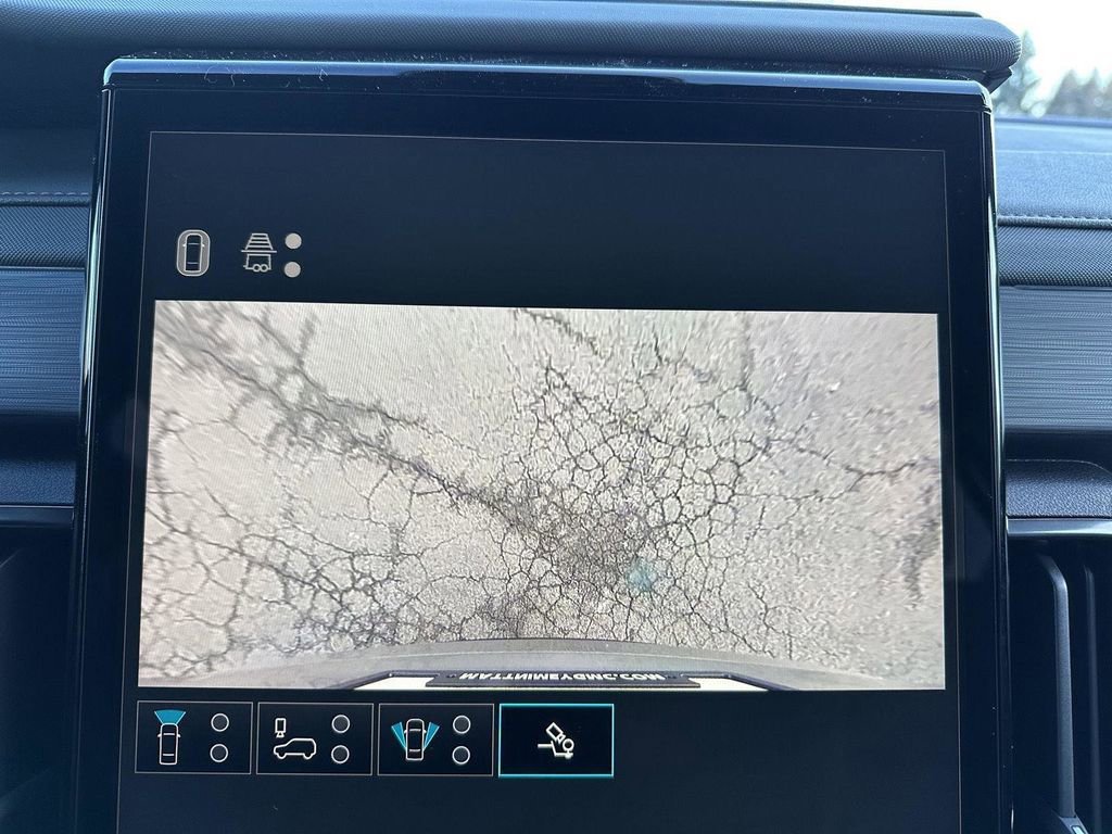 2026 GMC Acadia AT4 - Photo 33