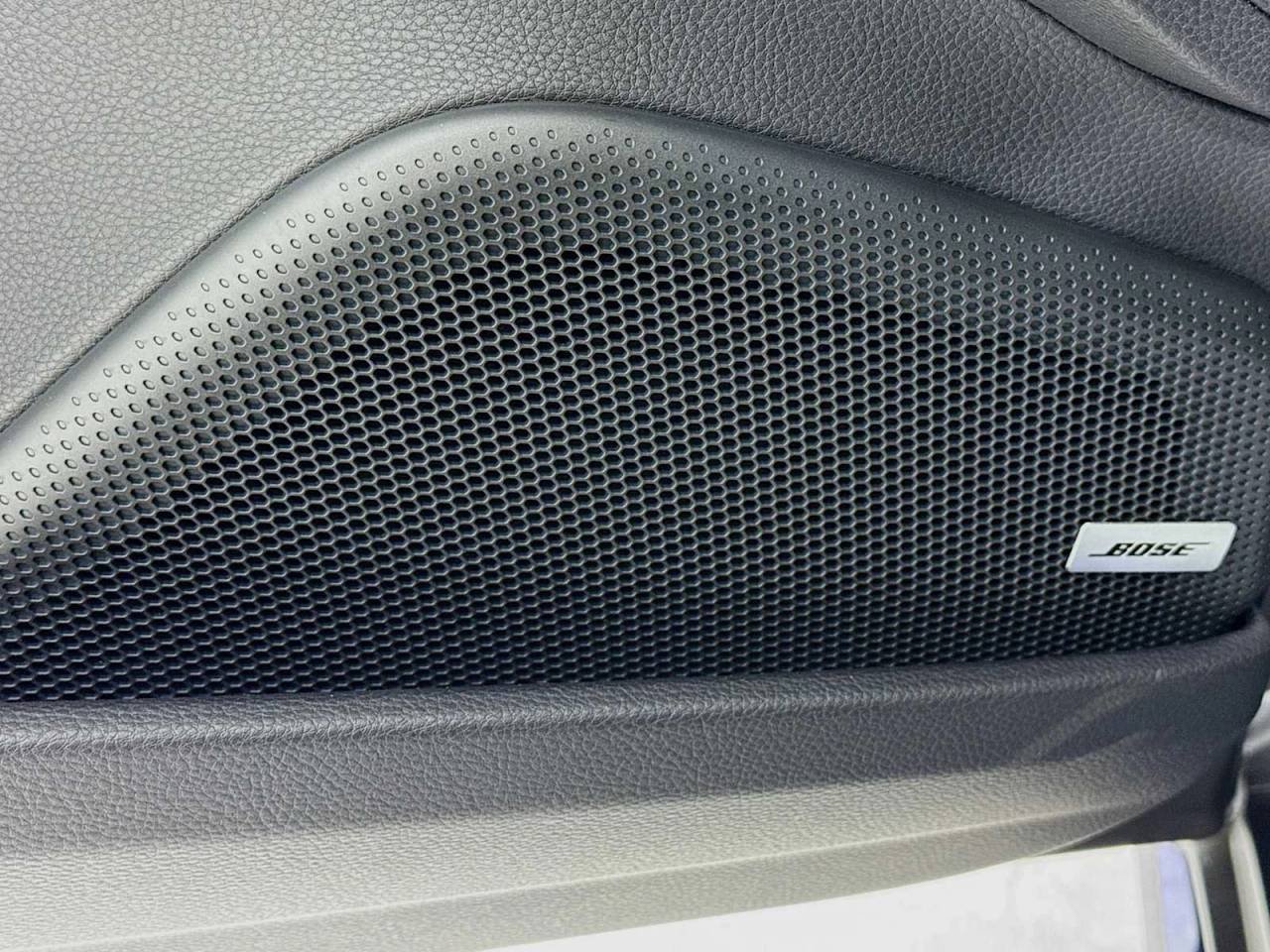 2026 Porsche Panamera 4 E-Hybrid - Photo 12