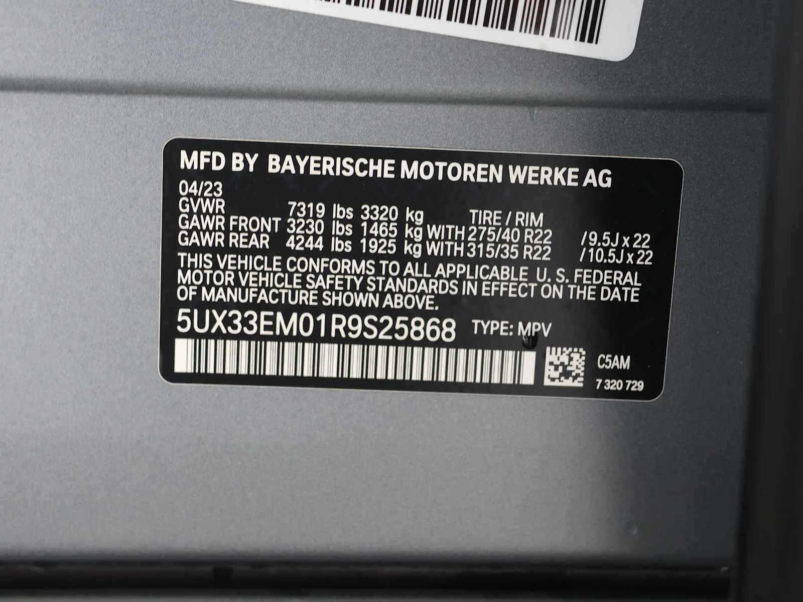 Used 2024 Frozen Pure Grey Metallic BMW M60i image 31