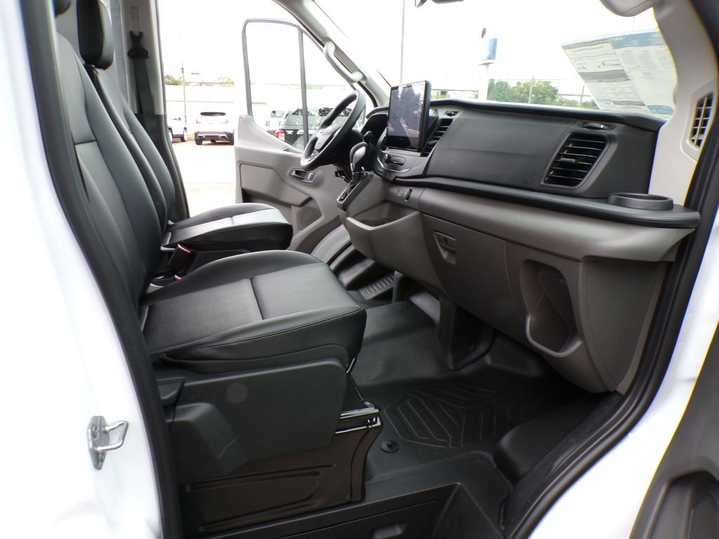 New 2026 Oxford White Ford Cargo Van image 21