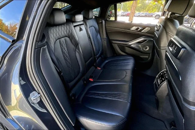 Used 2020 Gray Metallic BMW M50i image 27
