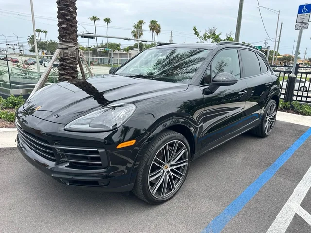 2023 Porsche Cayenne Platinum Edition