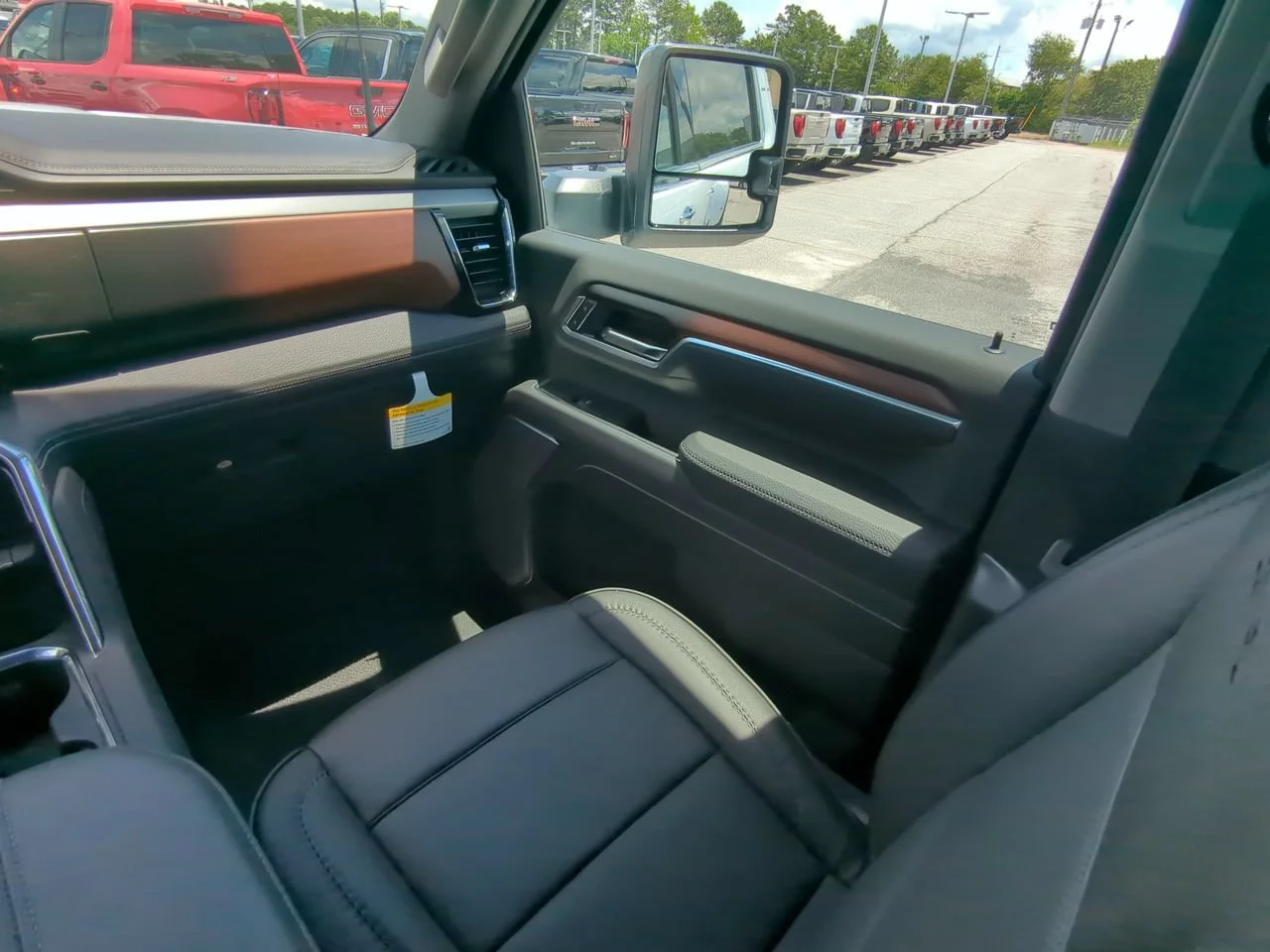 2026 GMC Sierra 3500HD Denali - Photo 16