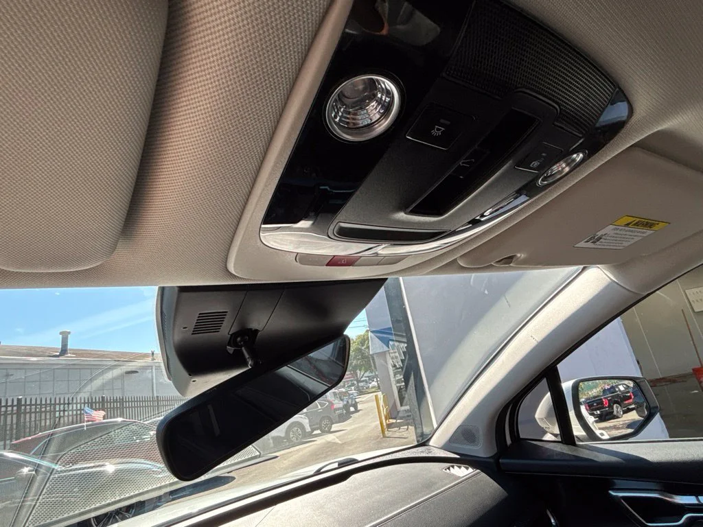 Used 2025 White Kia EX image 17