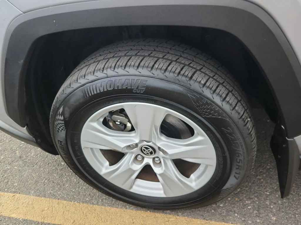 Used 2021 Silver Toyota XLE image 16