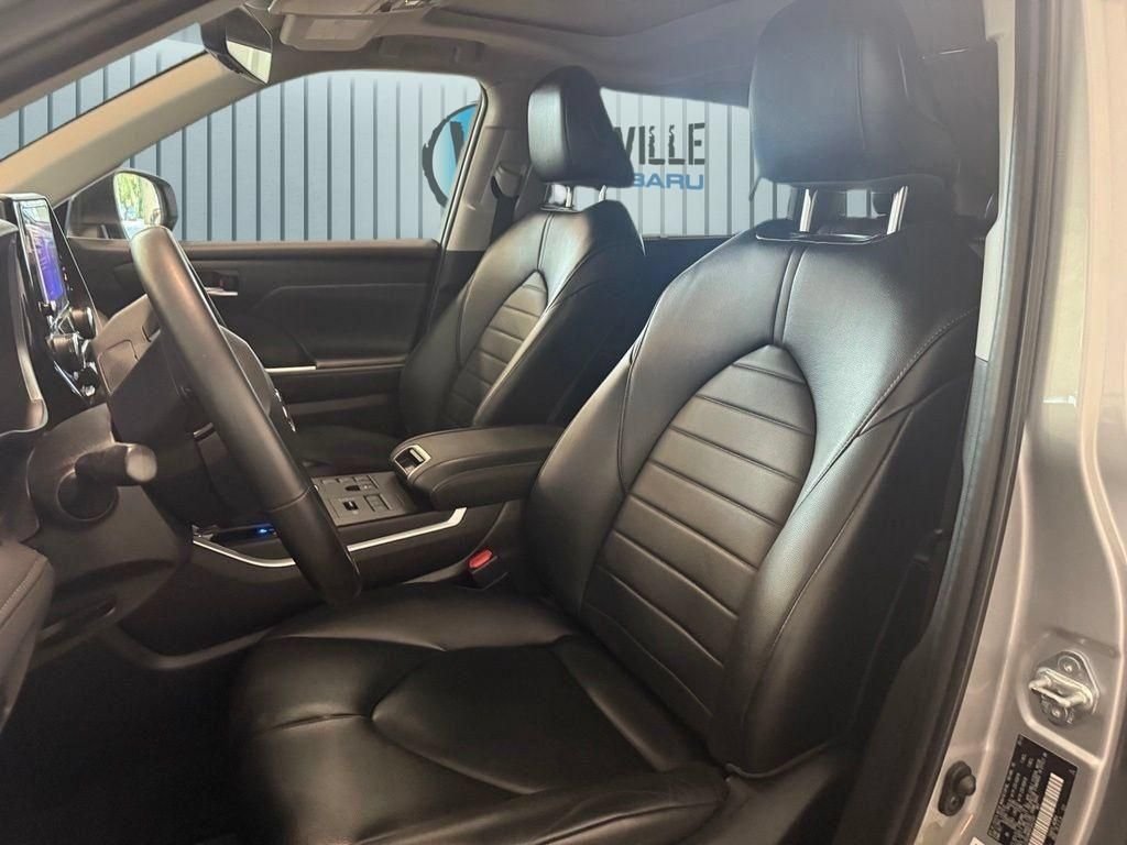 Used 2023 Silver Toyota XLE image 22