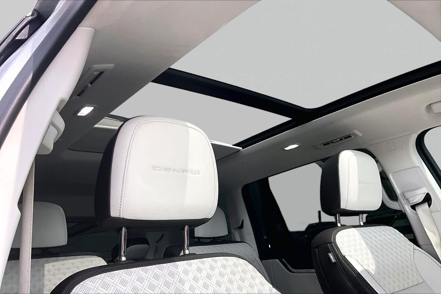 Used 2024 Sterling Metallic GMC FWD Denali image 14