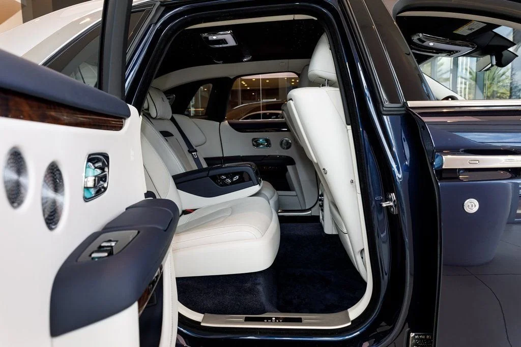 Used 2021 Midnight Sapphire Rolls-Royce  image 42