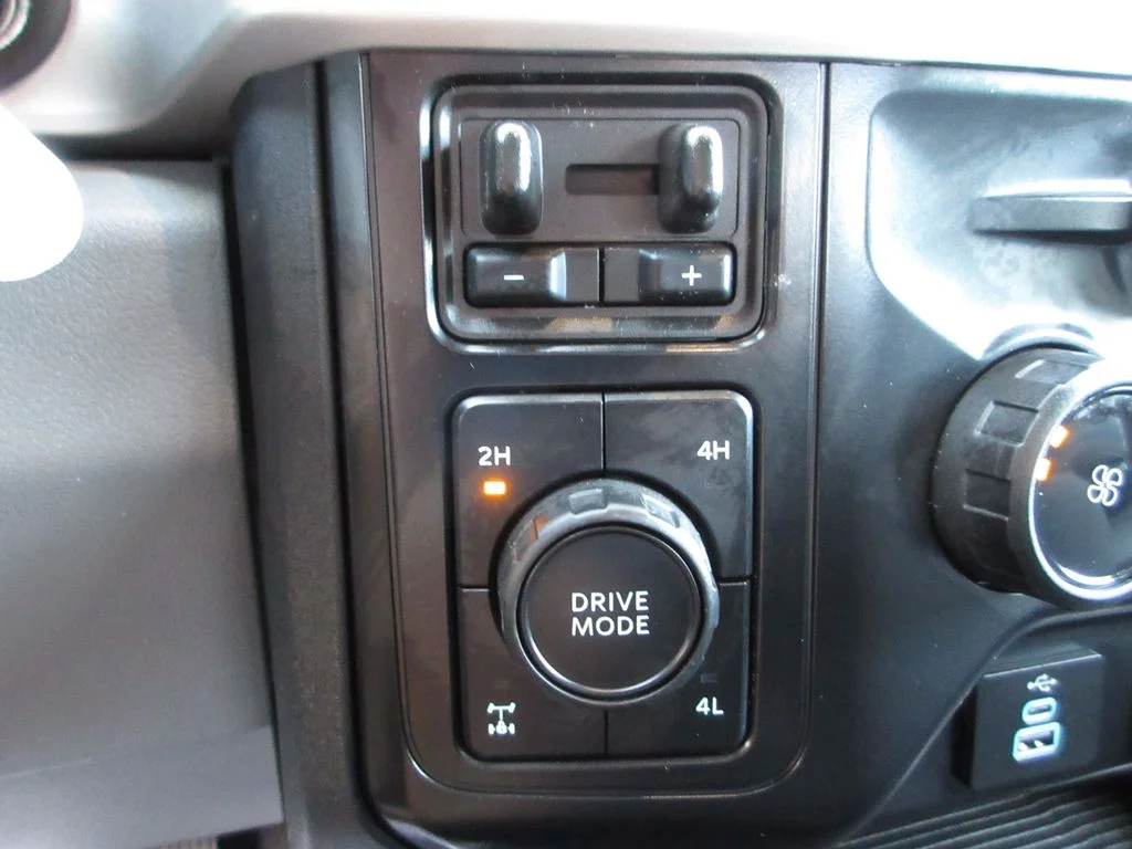 New 2026 Carbonized Gray Metallic Ford XL image 19