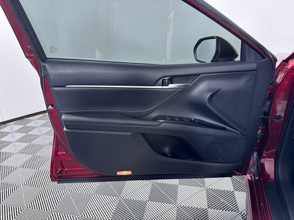 Used 2018 Ruby Flare Pearl Toyota XSE image 23