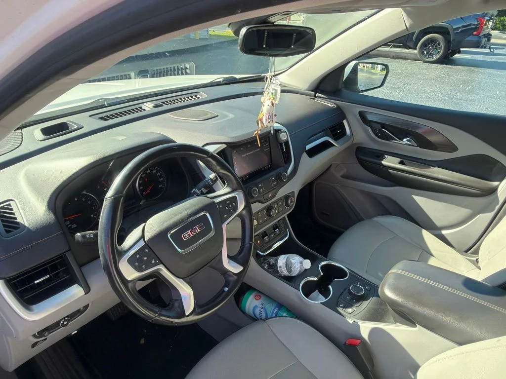 Used 2021 Summit White GMC SLT image 7
