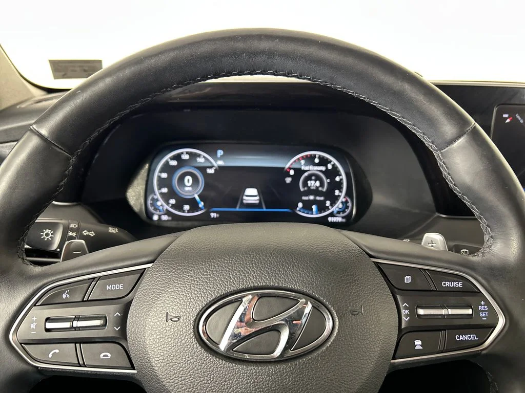 Used 2022 Silver Hyundai Limited image 13