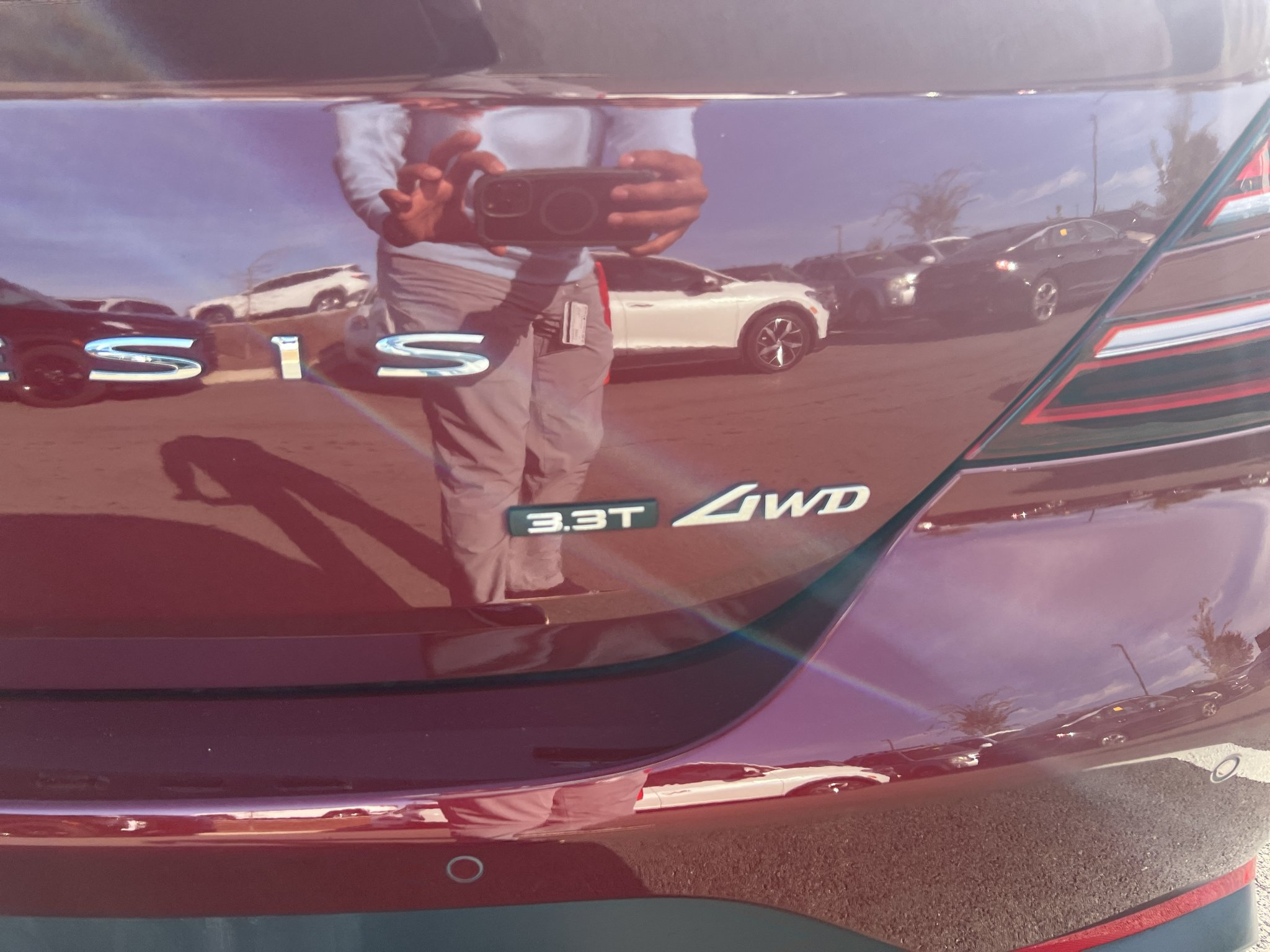 Used 2024 Cavendish Red Genesis 3.3T Sport Advanced image 21