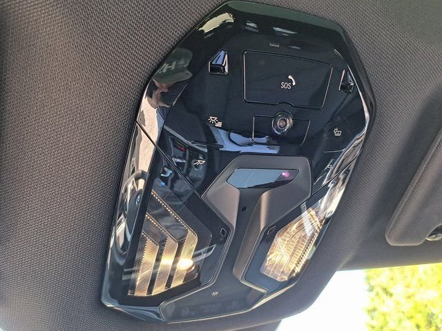 Used 2025 Blue BMW xDrive50 image 18