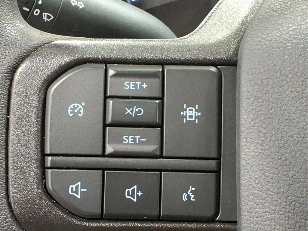 Certified Used 2023 Oxford White Ford XLT image 21