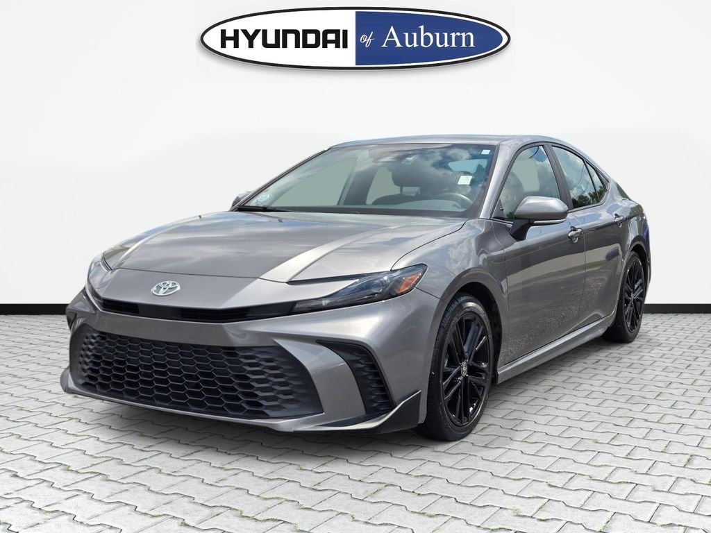 Used 2025  Toyota SE image 11