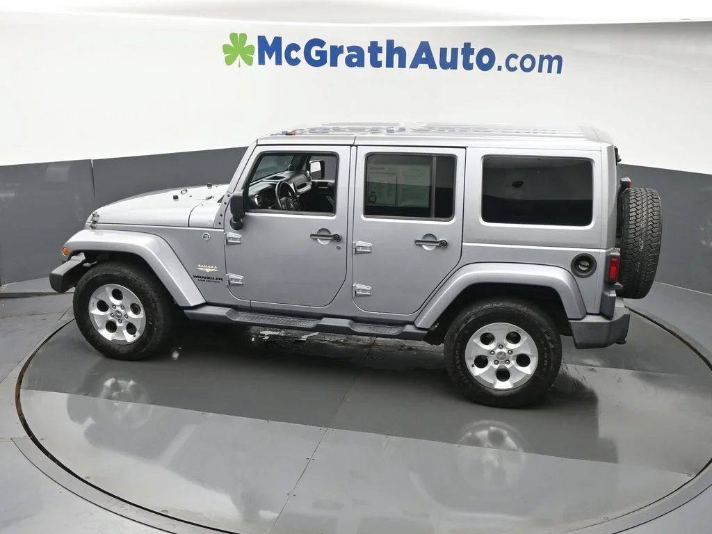 Used 2014 Gray Jeep Unlimited Sahara image 24