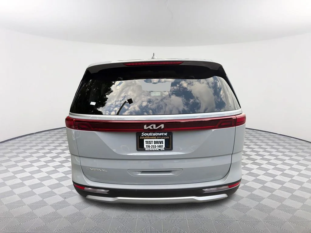 Used 2024 White Kia EX image 6