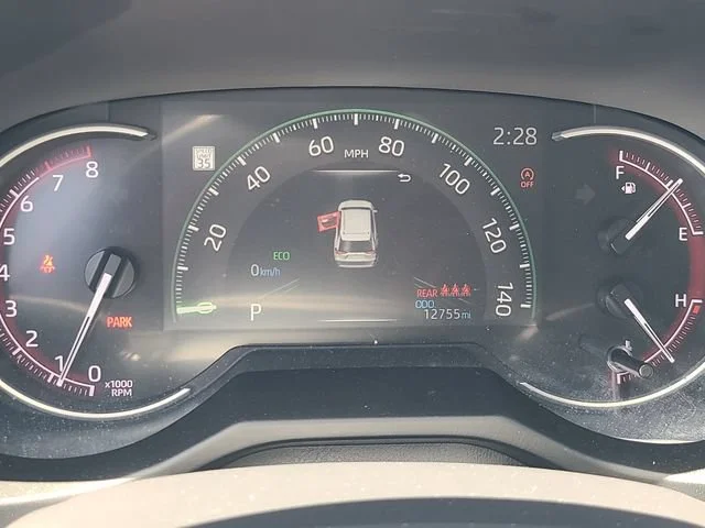 Used 2025  Toyota LE image 23