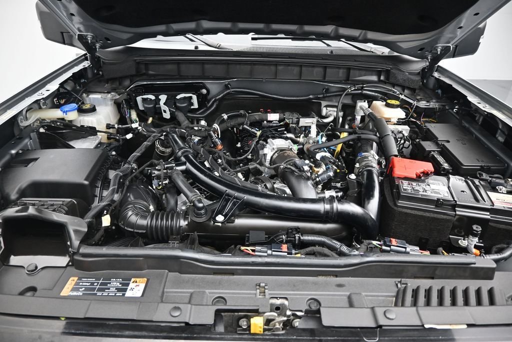 Used 2023 Silver Ford Wildtrak image 26