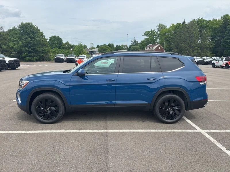 New 2026 Blue Volkswagen 2.0T SE w/Technology image 6