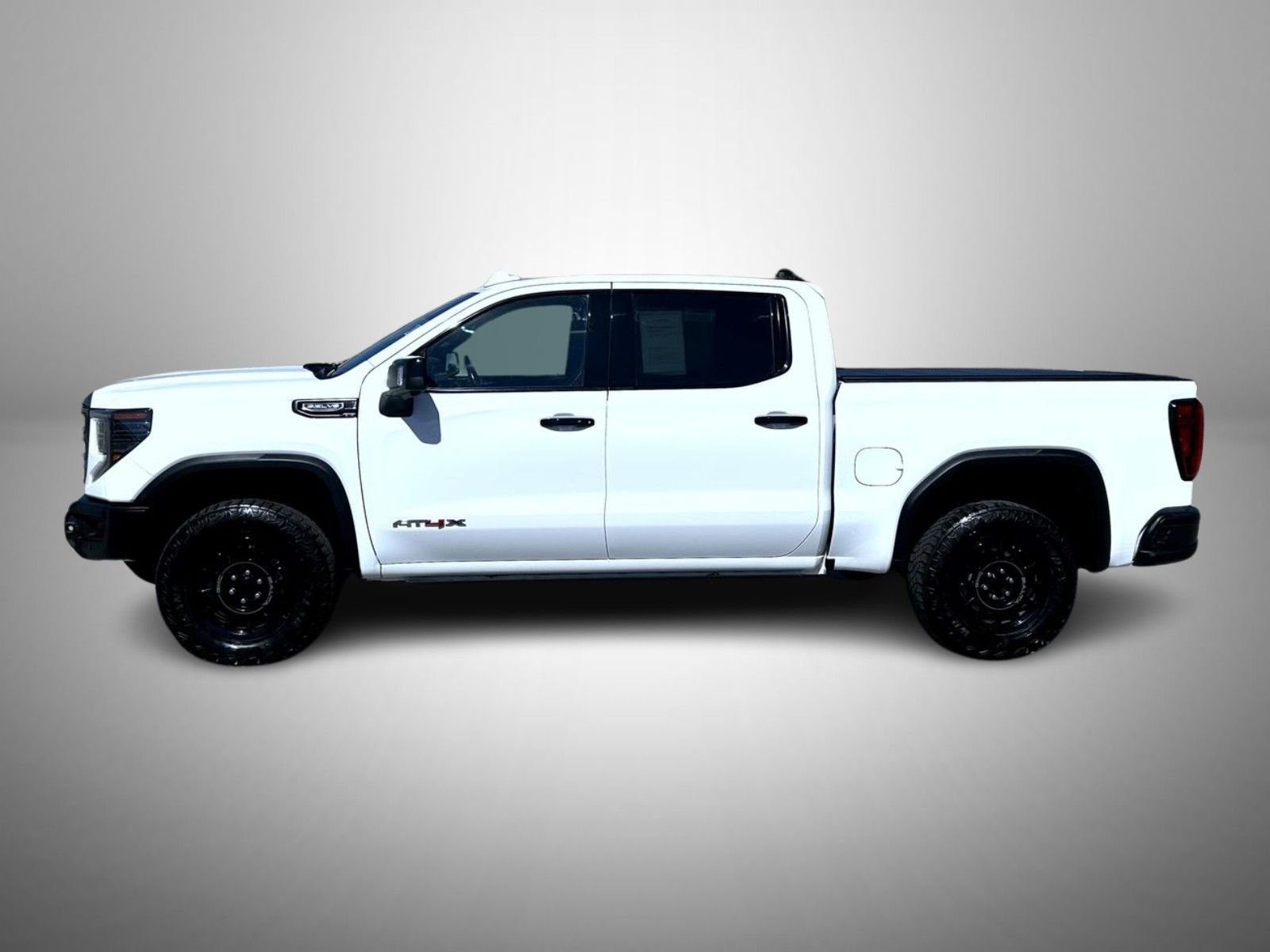 Used 2023 White GMC AT4X image 8