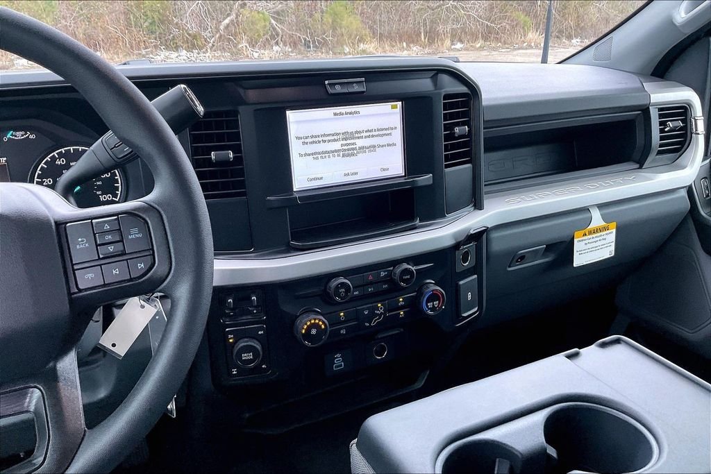 New 2026 Ford Super Duty F-250 XL 4D Crew Cab