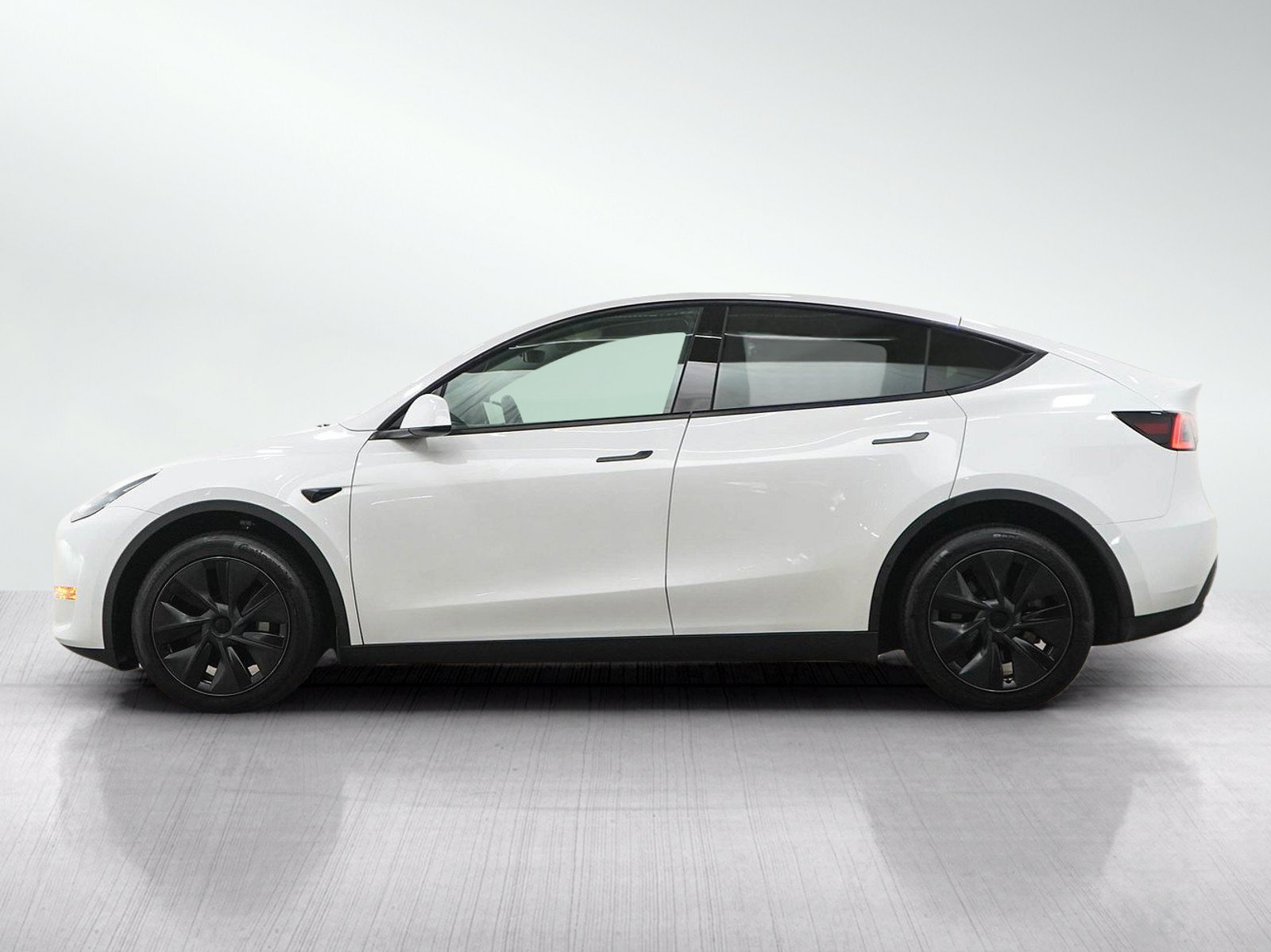Used 2024 Tesla Model Y Long Range with VIN 7SAYGDEE6RF156281 for sale in South Saint Paul, Minnesota