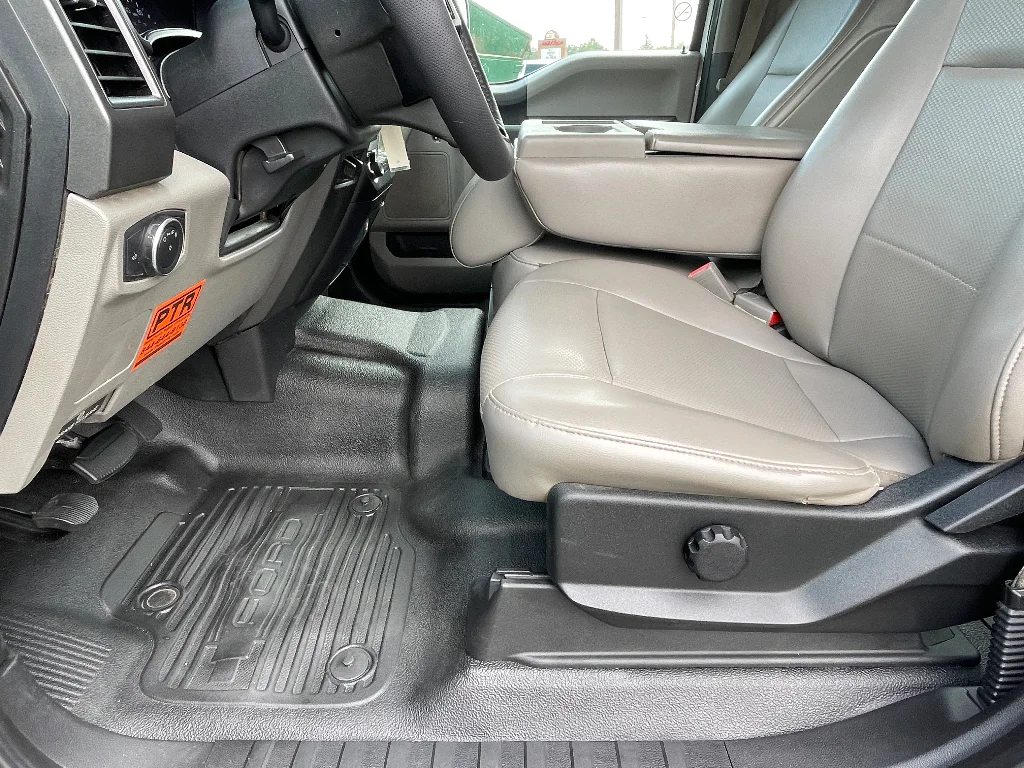 Used 2019 Oxford White Ford XL image 15