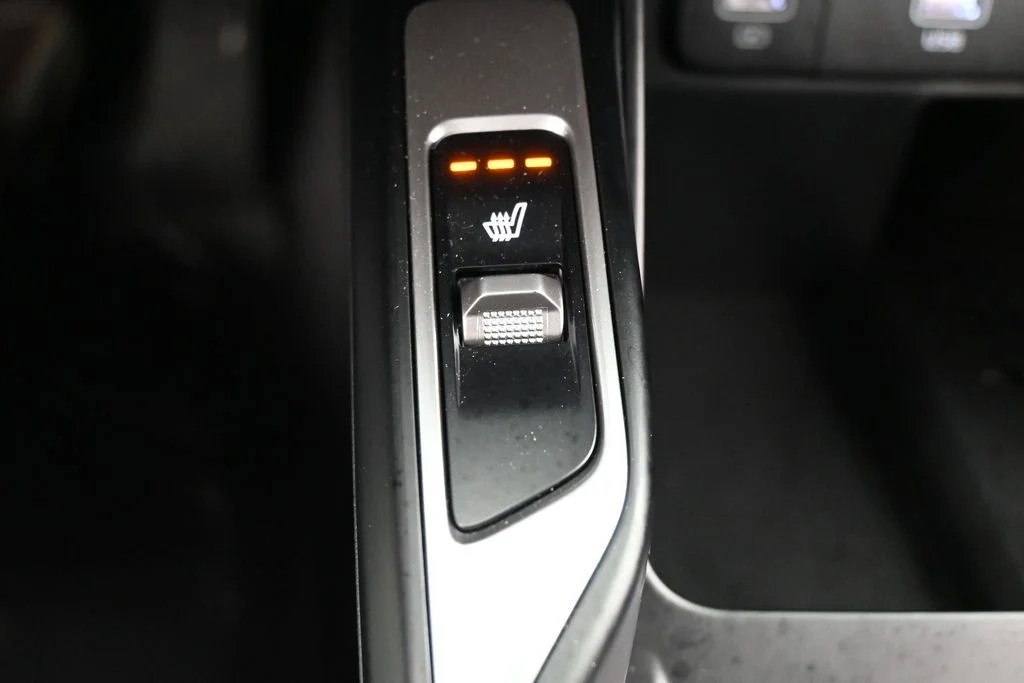 Used 2022 Glacial White Pearl Kia EX image 22