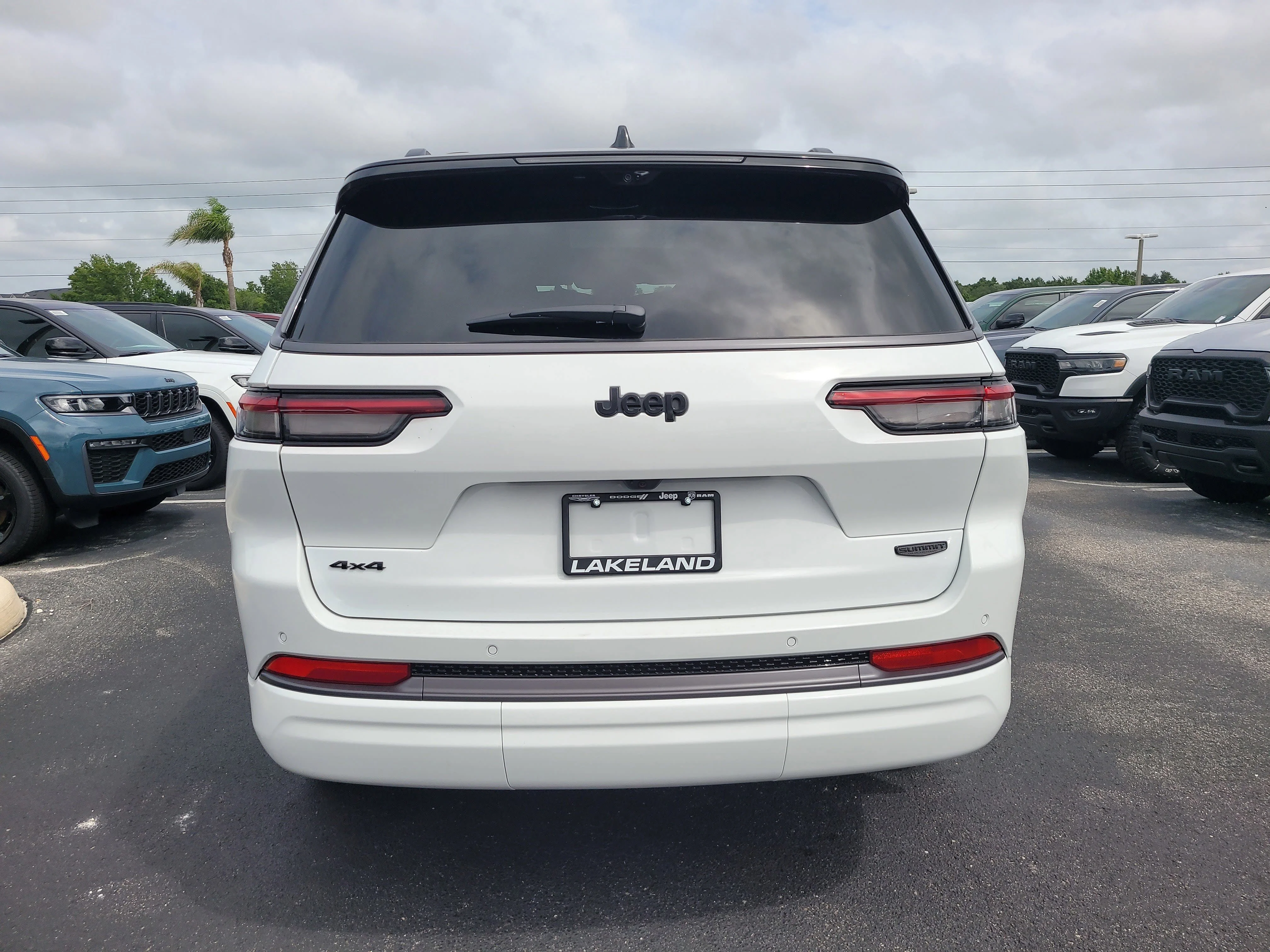 New 2026 Bright White Clearcoat Jeep Summit image 7
