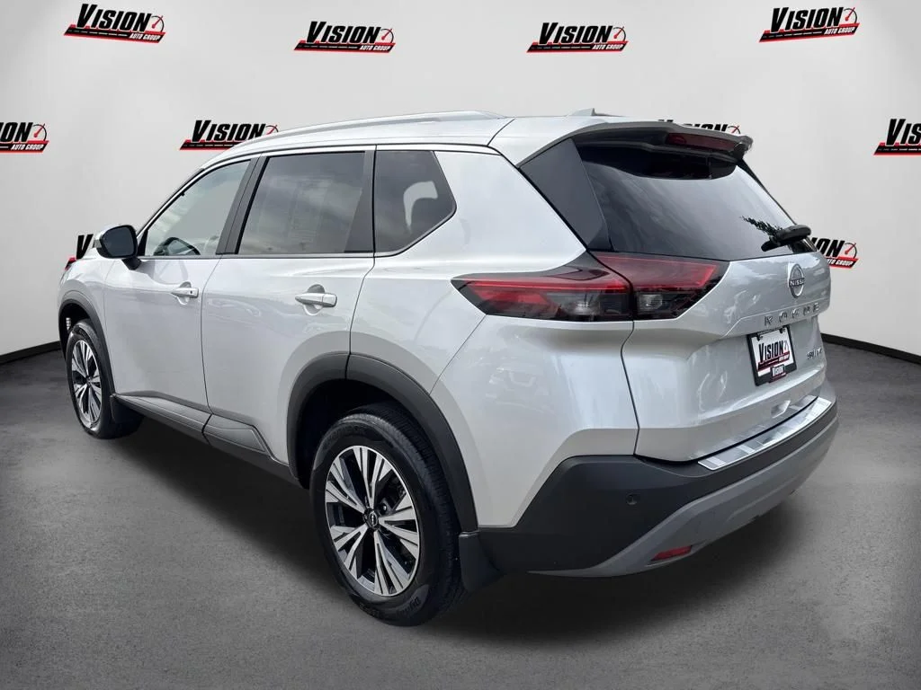 Used 2023 Silver Nissan SV image 9