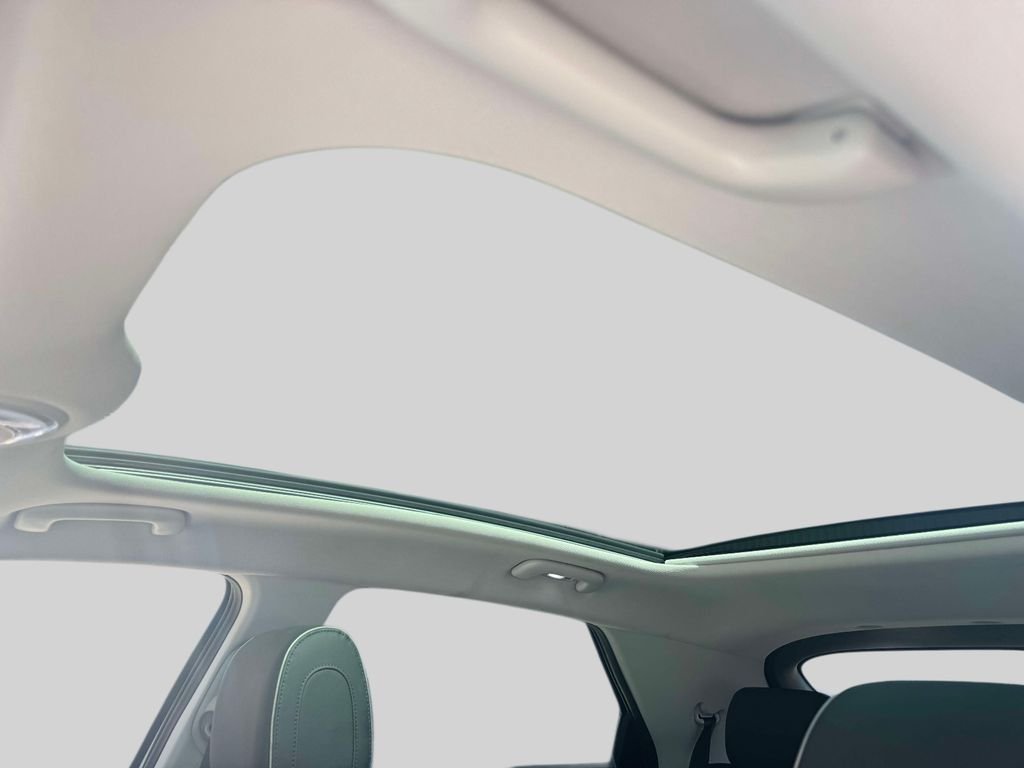 Used 2023 White Hyundai Limited image 19