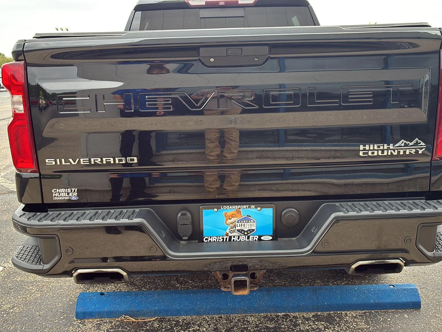 Used 2019 Black Chevrolet High Country image 4