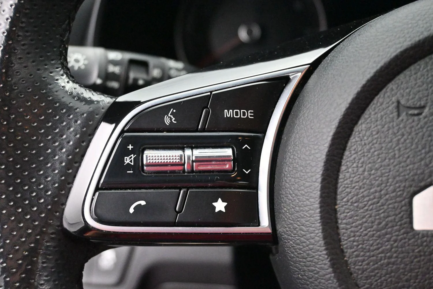 Used 2022 Gravity Gray Kia GT-Line image 16