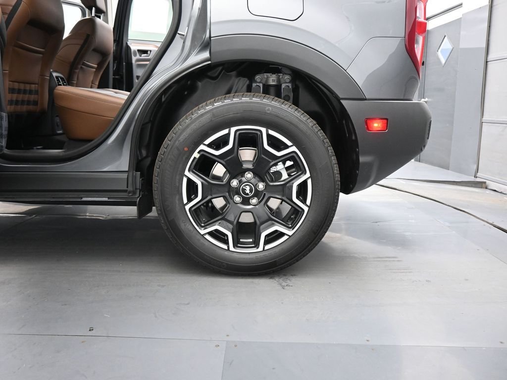 New 2025 Carbonized Gray Metallic Ford Outer Banks image 26