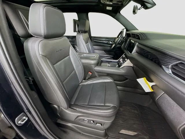 Used 2021 Black GMC Denali image 32