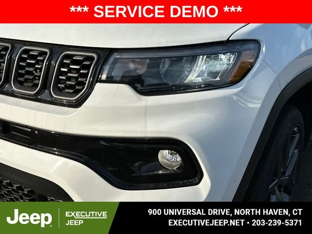 New 2025 Bright White Clear-Coat Exterior Paint Jeep Limited image 7