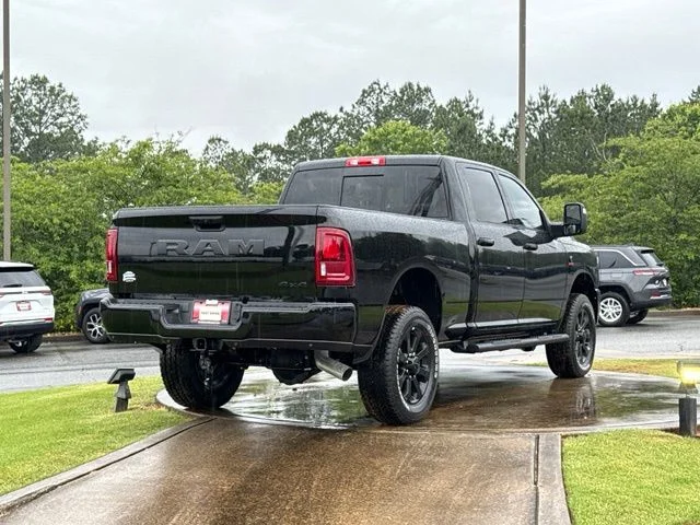 New 2026 Diamond Black Crystal Pearl-Coat Exterior Paint RAM Tradesman image 7