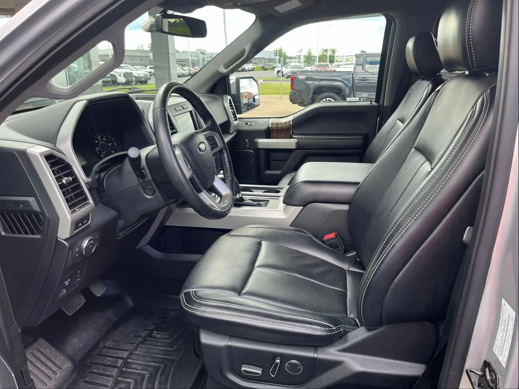 Used 2018 Silver Ford Lariat image 2