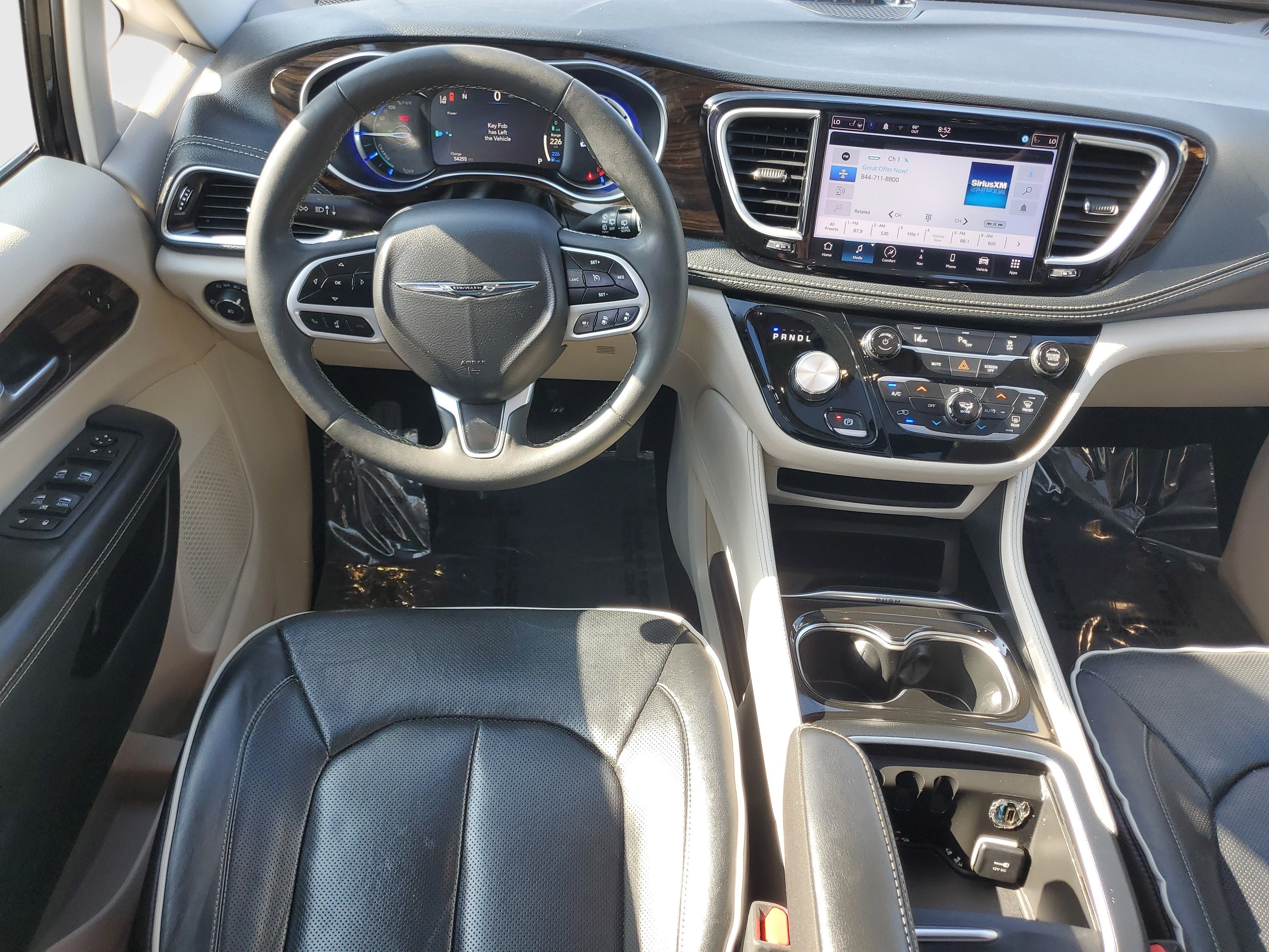 Used 2023 Black Chrysler Limited image 17