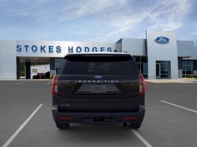 New 2026 Agate Black Metallic Ford Active image 37