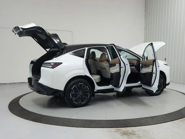 New 2026 White Nissan Platinum image 15