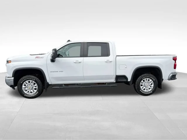 Used 2024 Summit White Chevrolet LT image 2