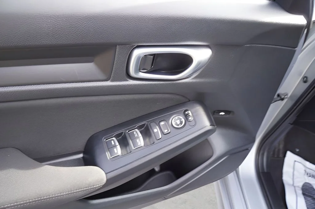 Used 2025 Solar Silver Metallic Honda Sport image 8