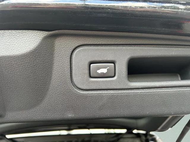 Used 2022 Black Honda EX-L image 16